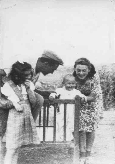 The Rosenfeld family, the Historical Archives of Gush Etzion