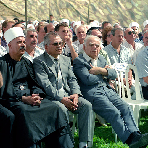 رئيس الحكومة السّابق يتسحاك شامير في دالية الكرمل عام 1991، أرشيف دان هداني