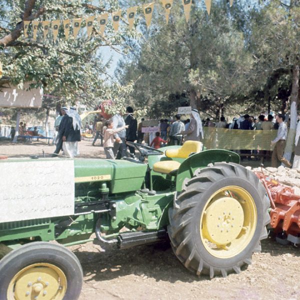 معرض زراعي في مدينة الخليل للفلسطينيين والمزارعين البدو